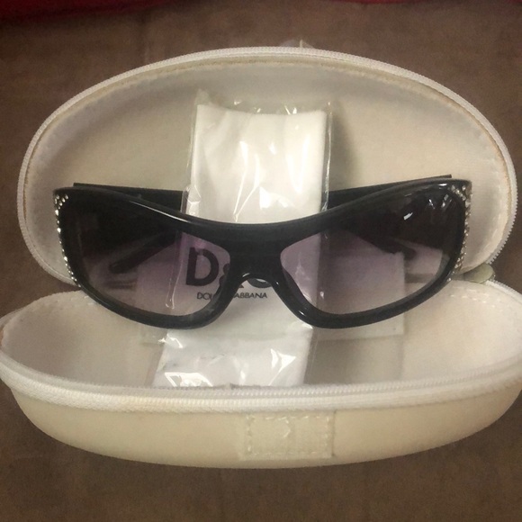 D&G sunglasses - Picture 1 of 7